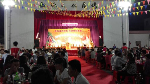 汽車漆廠家 明邦化工走（zǒu）進新（xīn）塘社區愛心敬老.jpg