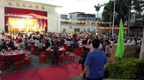 汽車漆廠家 明邦化工走進新塘（táng）社區愛心敬老（lǎo）