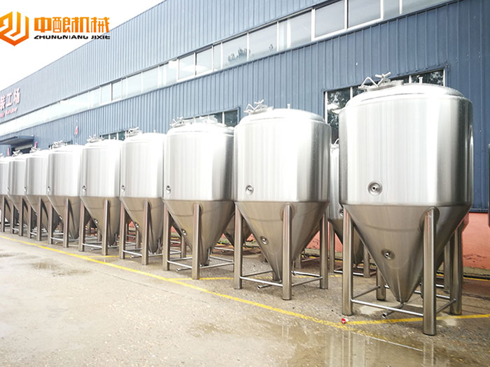 大型啤酒廠設（shè）備