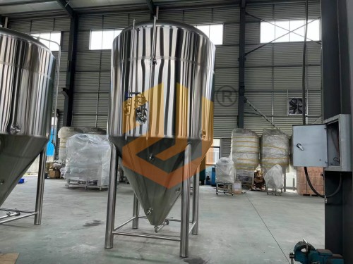 5噸啤酒廠（chǎng）發酵罐特價銷售僅需5.5萬元限量6台
